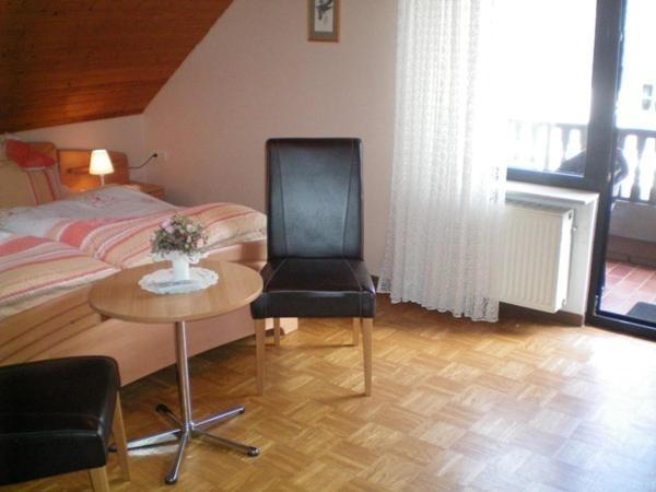 Hôtel Mosel-Gastehaus Kirch à Ernst Chambre photo